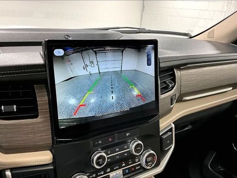 Used 2024 Ford Expedition Max Limited AWD/4WD image 16