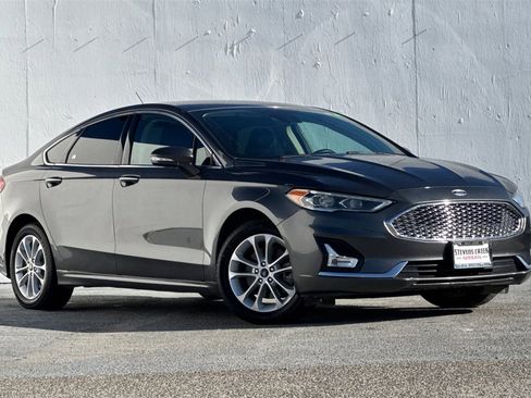 Used 2020 Ford Fusion Energi Titanium image 2