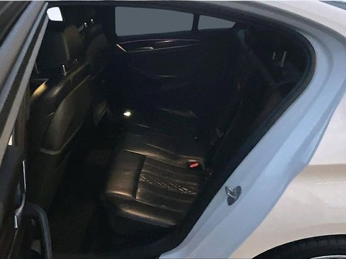 Used 2018 BMW 540i image 22