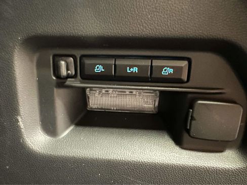 Used 2025 Ford Explorer ST-Line w/ Premium Package AWD/4WD image 11