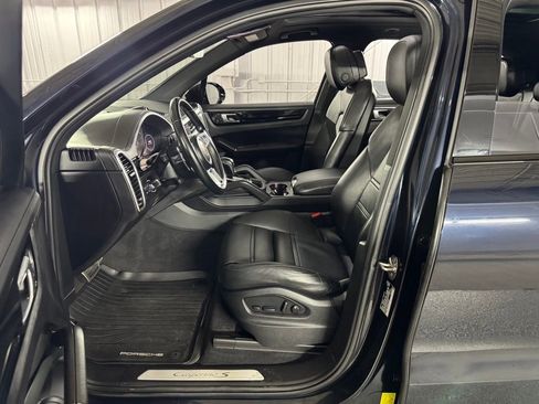 Used 2022 Porsche Cayenne S image 43