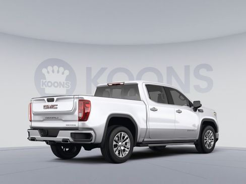 Used 2025 GMC Sierra 1500 Denali AWD/4WD image 4