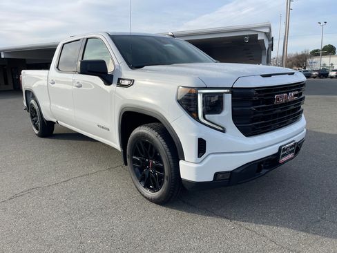 New 2026 GMC Sierra 1500 Elevation image 3