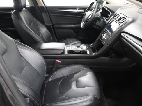 Used 2017 Ford Fusion Titanium FWD image 24