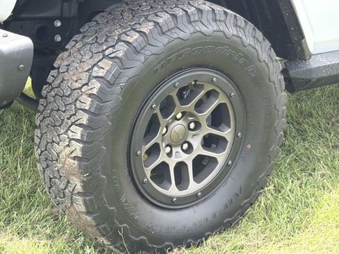 Used 2023 Jeep Wrangler Unlimited Rubicon 392 AWD/4WD image 16
