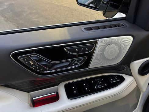 Certified 2023 Lincoln Navigator Black Label image 12