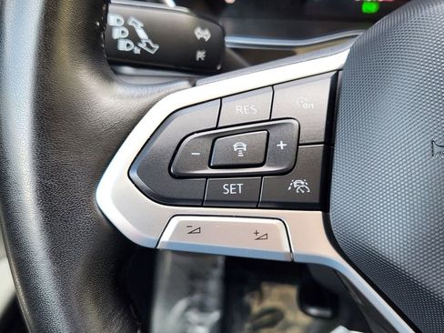 Certified 2023 Volkswagen Jetta SE w/ Panoramic Sunroof Package image 21