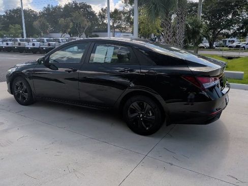 Certified 2023 Hyundai Elantra SEL FWD image 10