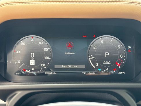 Certified 2025 Land Rover Defender 110 S image 28