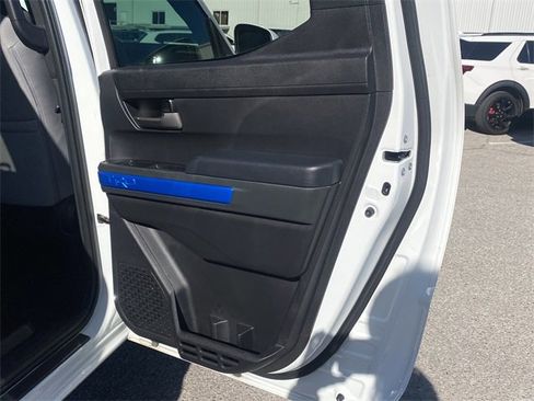 Used 2024 Toyota Tacoma TRD Off-Road image 12