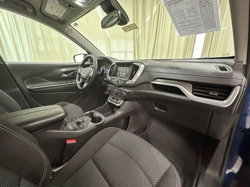 Certified 2022 GMC Terrain SLE w/ Driver Convenience Package image 17