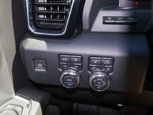 Used 2023 GMC Sierra 1500 Denali AWD/4WD image 27