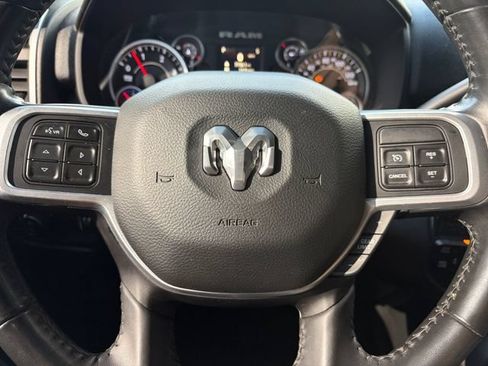 Used 2022 RAM 2500 Big Horn w/ Night Edition AWD/4WD image 7