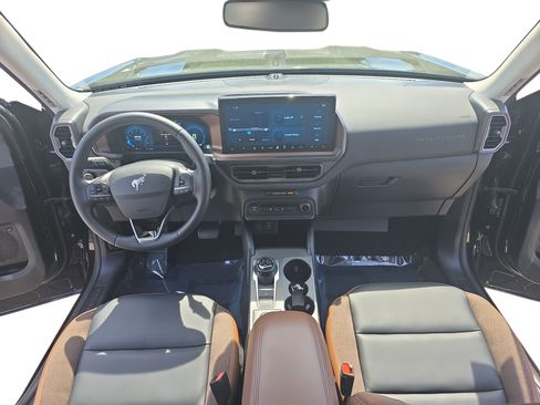 Used 2025 Ford Bronco Sport Outer Banks w/ Outer Banks Tech Package+ image 9