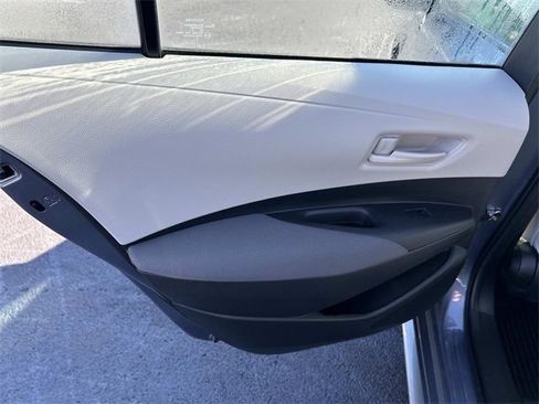 Used 2023 Toyota Corolla LE image 16
