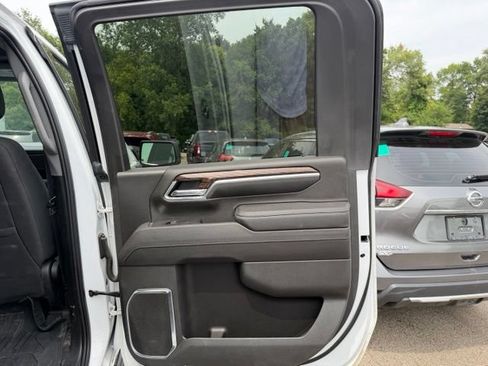 Used 2024 GMC Sierra 2500 SLE w/ SLE Convenience Package AWD/4WD image 9