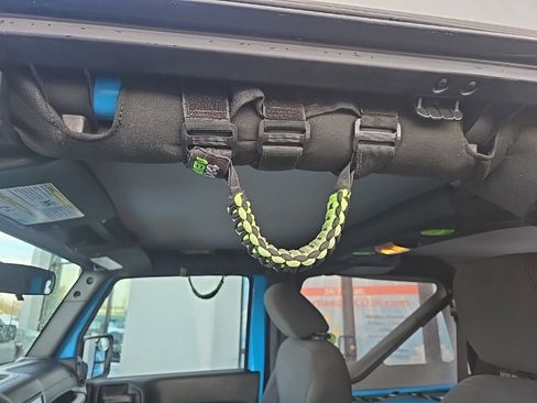 Used 2018 Jeep Wrangler Sport image 43