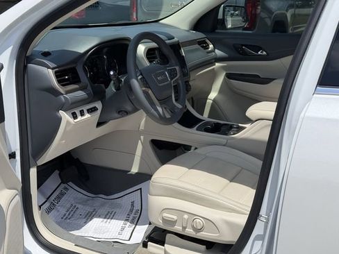 Used 2023 GMC Acadia Denali w/ Denali Ultimate Package FWD image 13