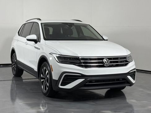 Used 2024 Volkswagen Tiguan S FWD image 3