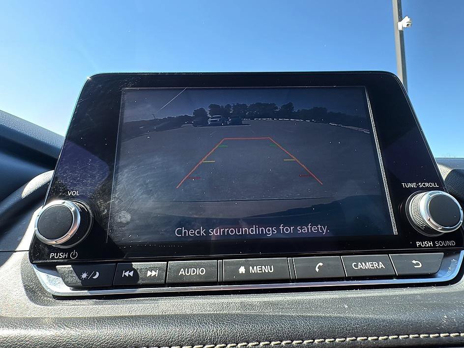 Certified 2025 Nissan Rogue SV FWD image 16