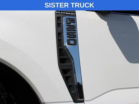 Used 2024 Ford F250 Platinum image 11