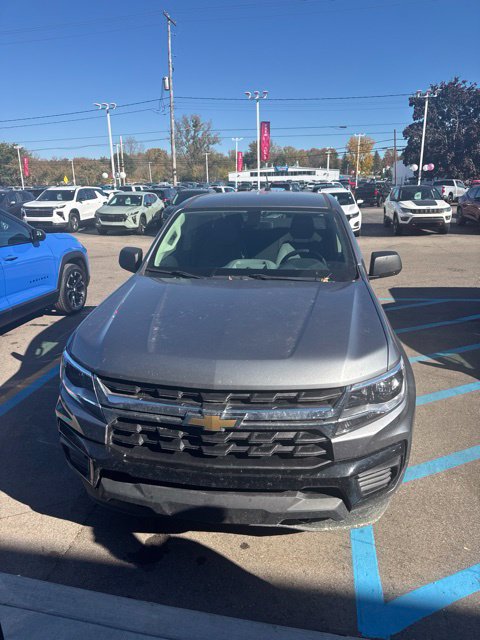 Used 2022 Chevrolet Colorado W/T w/ WT Convenience Package AWD/4WD image 2