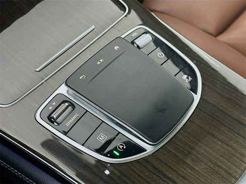 Used 2020 Mercedes-Benz GLC 300 GLC 300 image 37