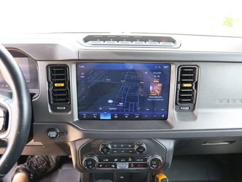 Used 2024 Ford Bronco Badlands AWD/4WD image 16