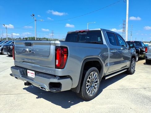 New 2026 GMC Sierra 1500 Denali Ultimate AWD/4WD image 7