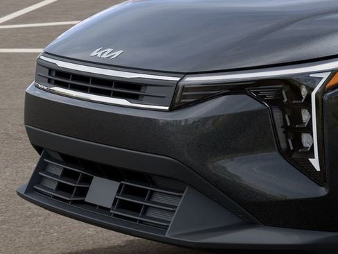 New 2026 Kia K4 FWD image 12