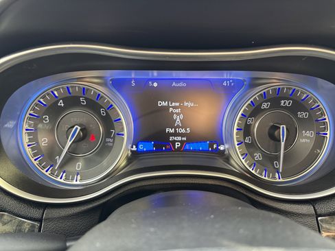 Used 2023 Chrysler 300 Touring L w/ Popular Equipment Group image 21