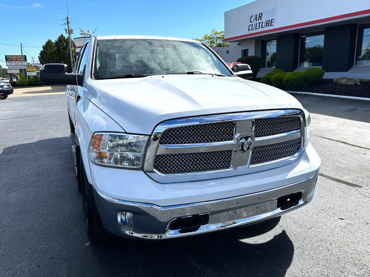 Used 2018 RAM 1500 SLT AWD/4WD image 4