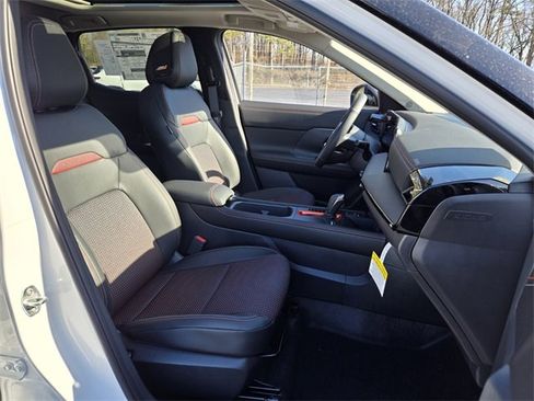 New 2026 Nissan Kicks SR w/ SR Premium Package image 12