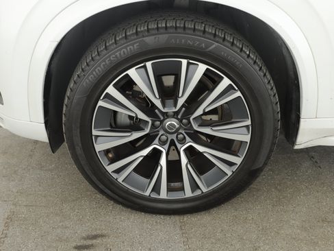 Used 2022 Volvo XC90 T5 Momentum w/ Climate Package image 6