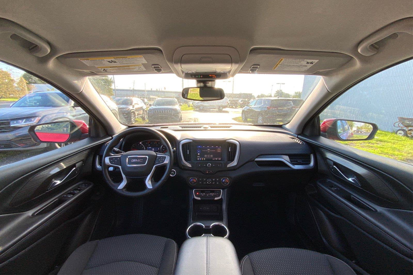 Used 2023 GMC Terrain SLE w/ Driver Convenience Package AWD/4WD image 32