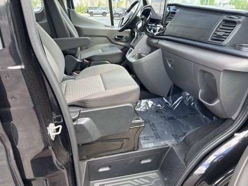 Used 2025 Ford Transit 350 XLT RWD image 18