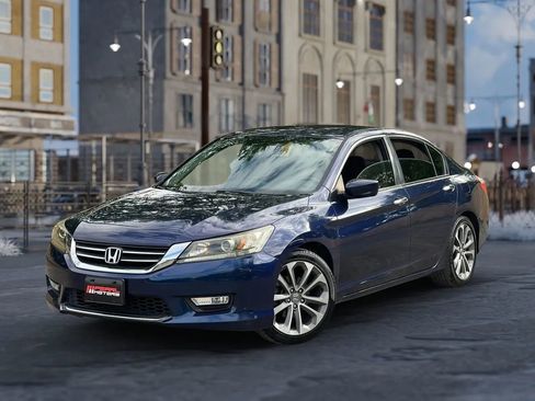 Used 2013 Honda Accord Sport image 3
