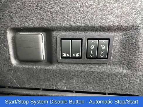 Used 2022 Chevrolet Tahoe Z71 w/ Luxury Package image 21