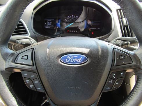 Used 2022 Ford Edge SEL w/ Convenience Package AWD/4WD image 17