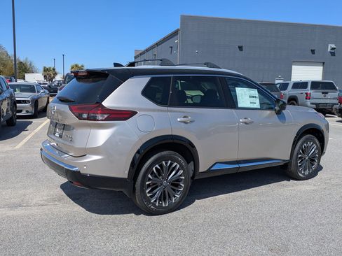 New 2026 Nissan Rogue Platinum w/ Platinum Premium Package AWD/4WD image 4