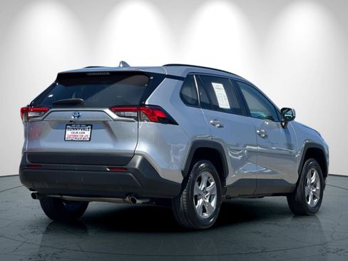 Used 2022 Toyota RAV4 LE image 4
