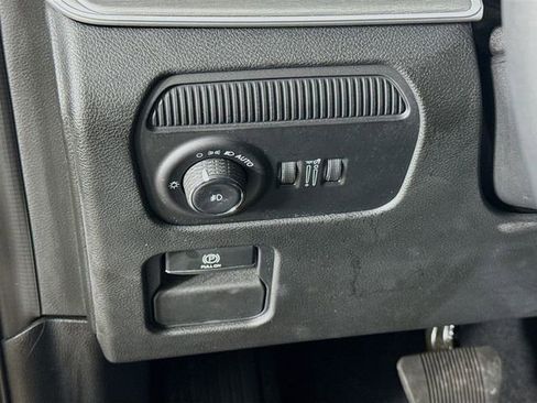 Used 2025 Jeep Wagoneer Series III w/ Premium Group I AWD/4WD image 14
