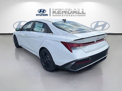 New 2026 Hyundai Elantra SEL Sport Premium FWD image 4
