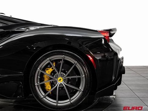 Used 2020 Ferrari 488 Pista Coupe image 21