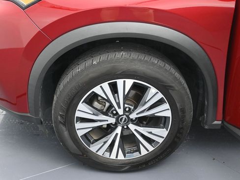 Used 2023 Nissan Rogue SV image 10