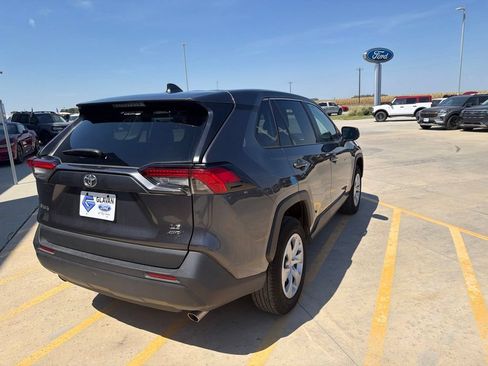 Used 2025 Toyota RAV4 LE AWD/4WD image 7