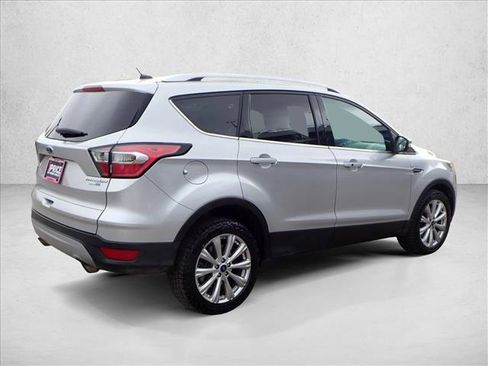 Used 2017 Ford Escape Titanium image 4