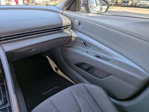 Used 2023 Hyundai Elantra SEL w/ Convenience Package FWD image 19