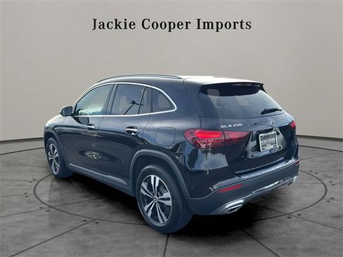 Certified 2025 Mercedes-Benz GLA 250 4MATIC image 3