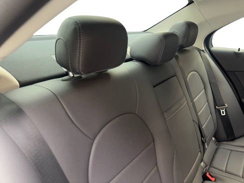 Used 2019 Mercedes-Benz C 300 Sedan image 38